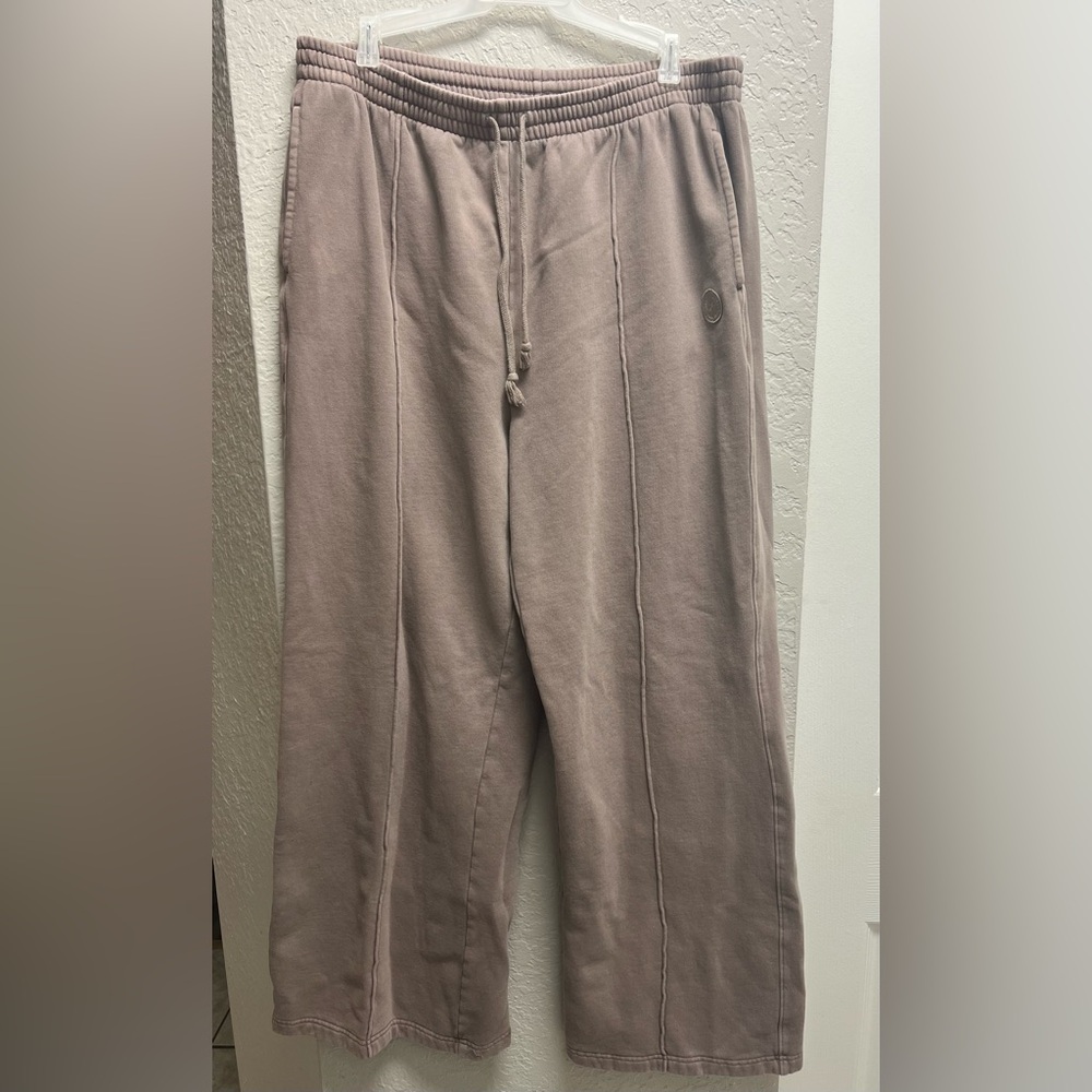 Victoria’s Secret Pink Wide Leg Ultra Soft Lounge Pants Sz XL Neutral Tan Color